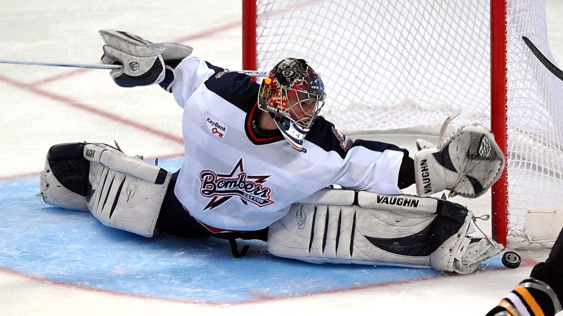 冰壶巡回赛:冷静裁判的策略对决,冰壶裁判法